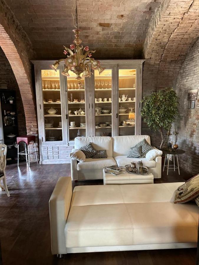 Borgo Di Beppe E Gloria Suite San Giovanni Valdarno Luaran gambar